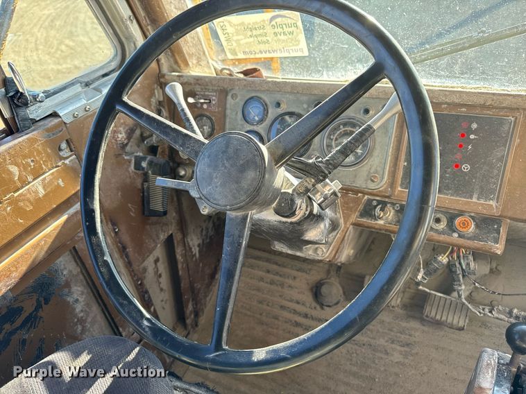 image for item DW2421 1986 Caterpillar 769C haul truck