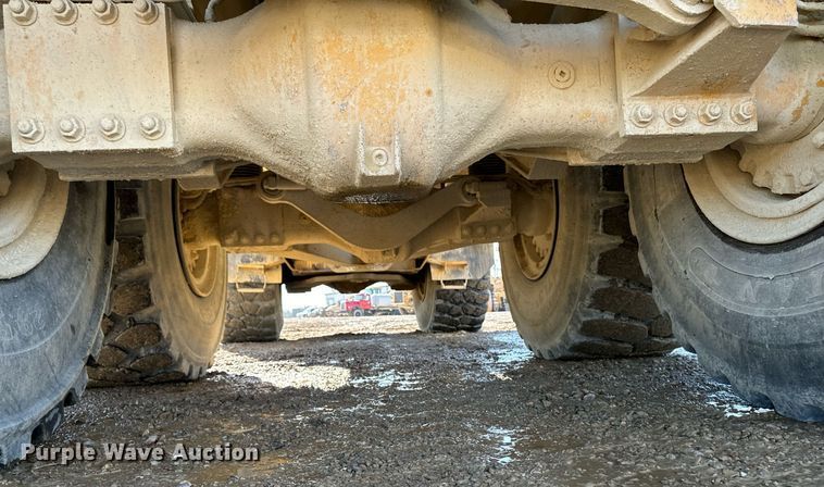 image for item DW2422 2000 Volvo A40 haul truck