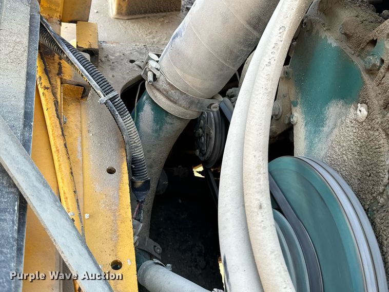 image for item DW2422 2000 Volvo A40 haul truck