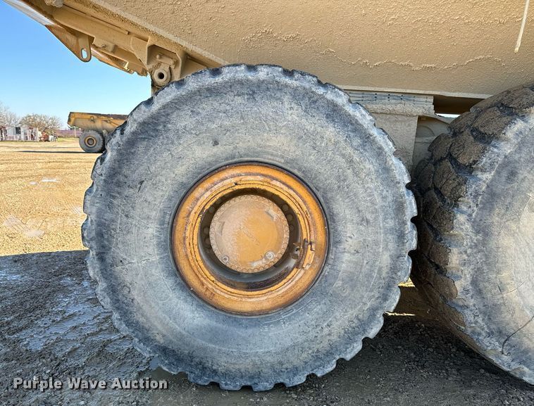 image for item DW2422 2000 Volvo A40 haul truck