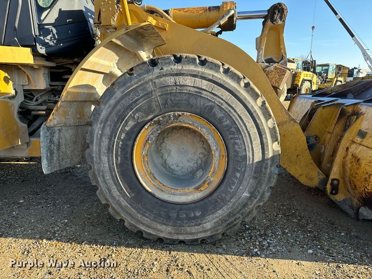 image for item DW2423 2006 Caterpillar 972H wheel loader