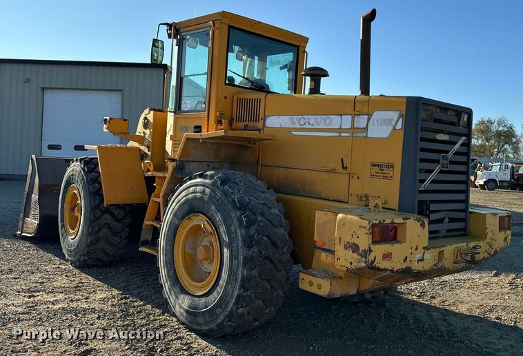 image for item DW2427 2000 Volvo L120C wheel loader