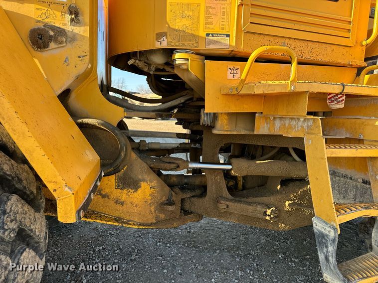 image for item DW2427 2000 Volvo L120C wheel loader