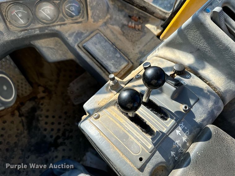 image for item DW2427 2000 Volvo L120C wheel loader