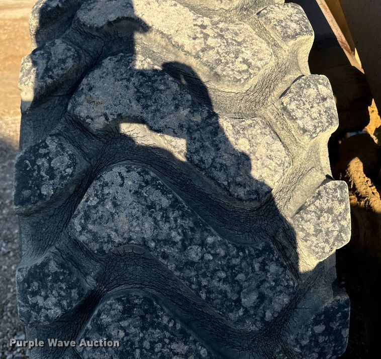 image for item DW2427 2000 Volvo L120C wheel loader