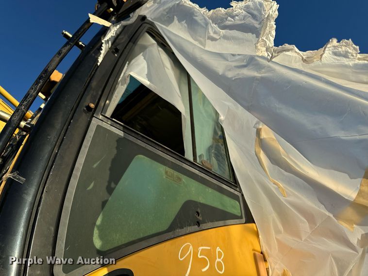 image for item DW2428 2008 Caterpillar 365C L excavator