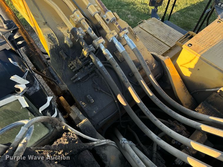 image for item DW2428 2008 Caterpillar 365C L excavator