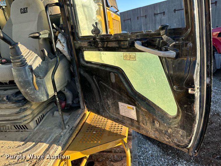 image for item DW2428 2008 Caterpillar 365C L excavator