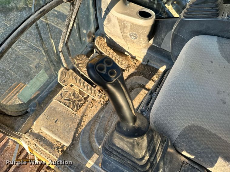 image for item DW2428 2008 Caterpillar 365C L excavator