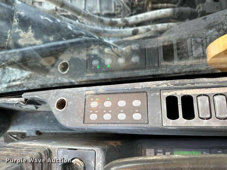 image for item DW2428 2008 Caterpillar 365C L excavator