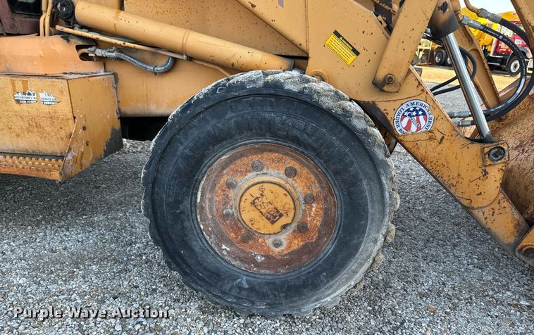 image for item DW2429 1991 Case 580 Super K backhoe