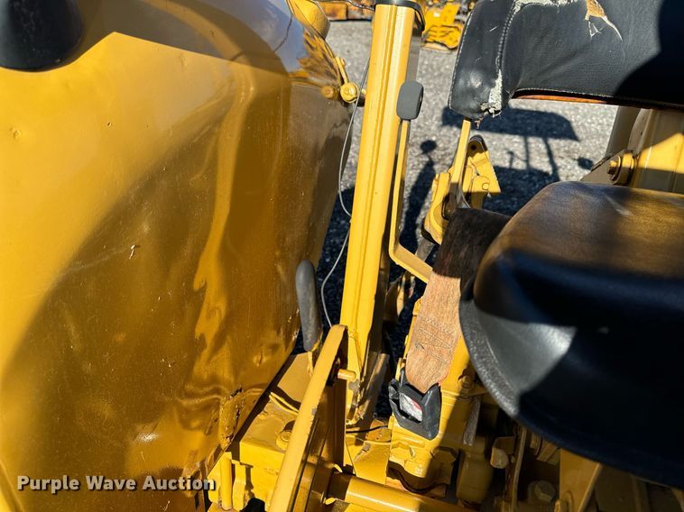 image for item DW2431 1971 John Deere 401 tractor