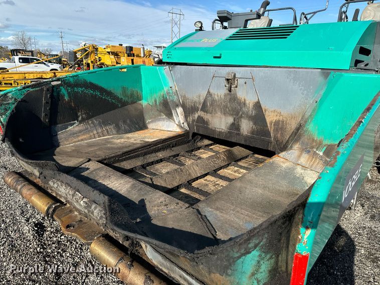 image for item DW2432 2009 Vogele Vision 5200-2 paver