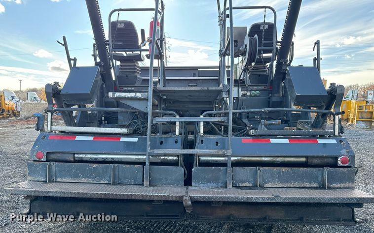 image for item DW2432 2009 Vogele Vision 5200-2 paver