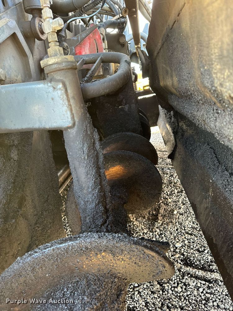 image for item DW2432 2009 Vogele Vision 5200-2 paver