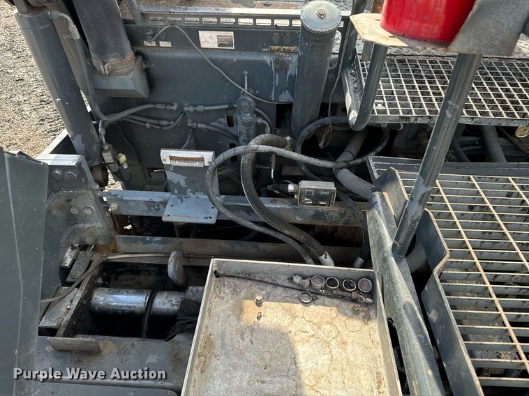 image for item DW2432 2009 Vogele Vision 5200-2 paver