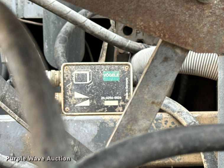 image for item DW2432 2009 Vogele Vision 5200-2 paver