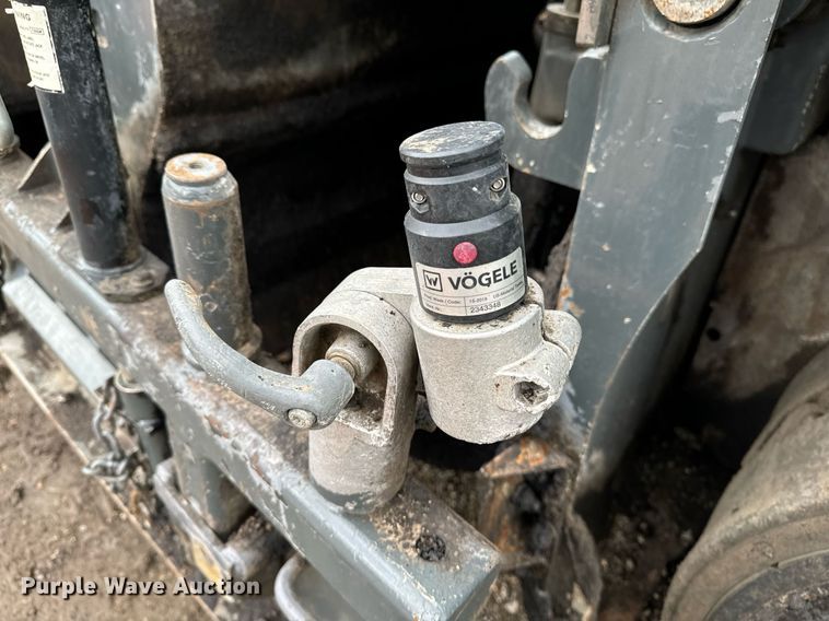 image for item DW2432 2009 Vogele Vision 5200-2 paver