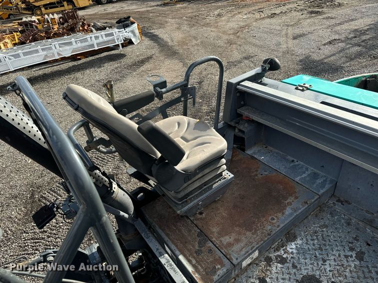 image for item DW2432 2009 Vogele Vision 5200-2 paver