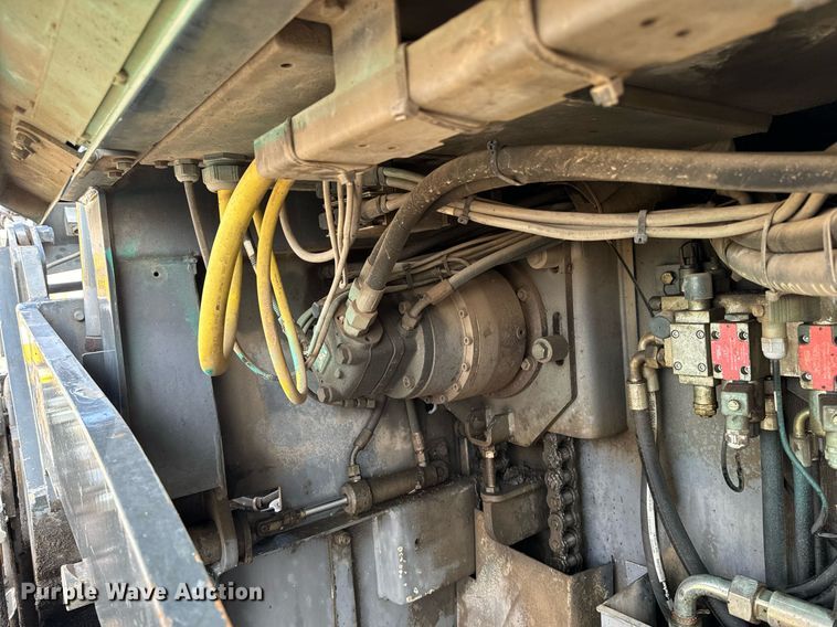 image for item DW2432 2009 Vogele Vision 5200-2 paver