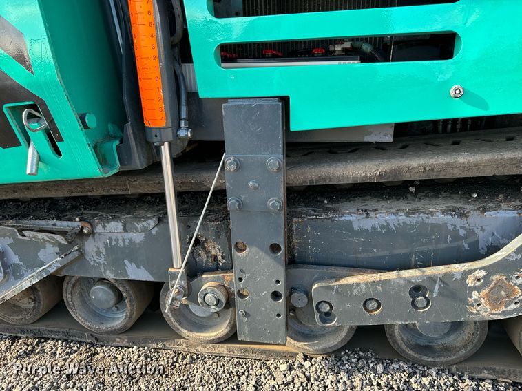 image for item DW2432 2009 Vogele Vision 5200-2 paver