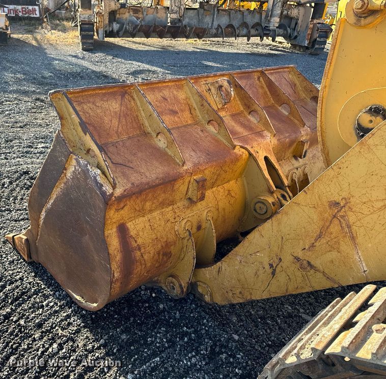 image for item DW2433 1981 Caterpillar 953 track loader