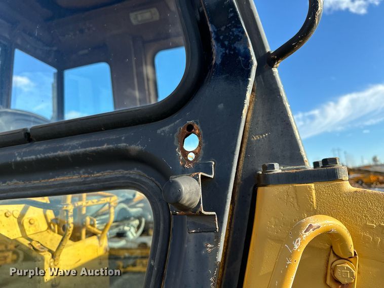 image for item DW2433 1981 Caterpillar 953 track loader