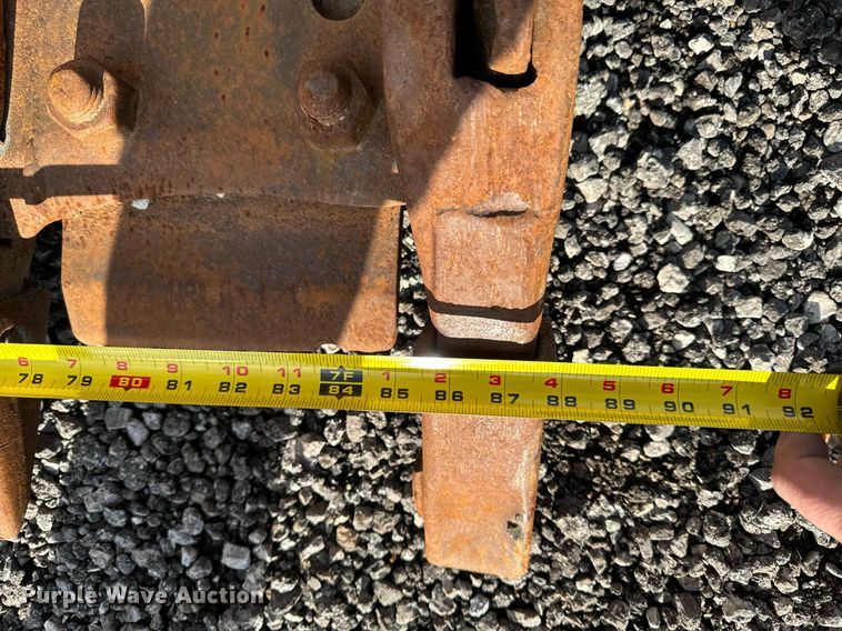 image for item DW2433 1981 Caterpillar 953 track loader