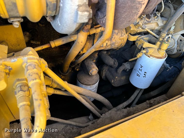 image for item DW2433 1981 Caterpillar 953 track loader