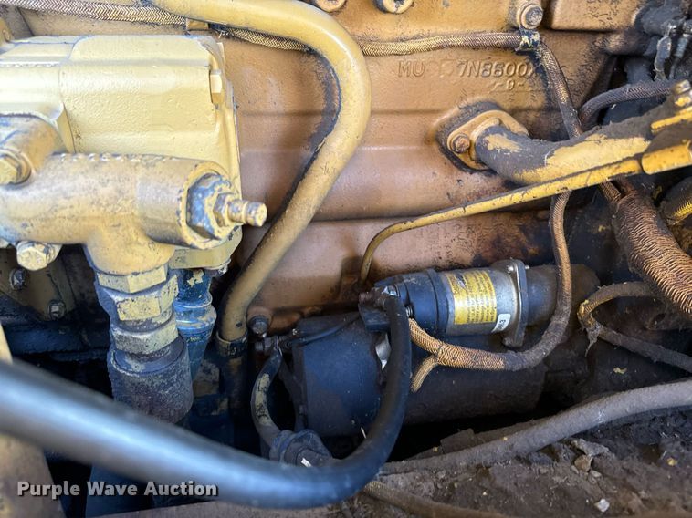 image for item DW2433 1981 Caterpillar 953 track loader