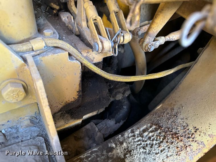 image for item DW2433 1981 Caterpillar 953 track loader