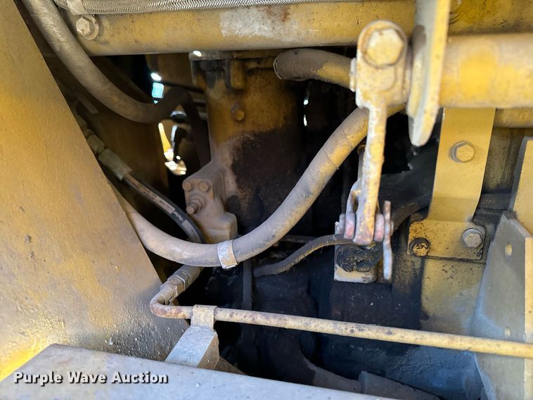 image for item DW2433 1981 Caterpillar 953 track loader