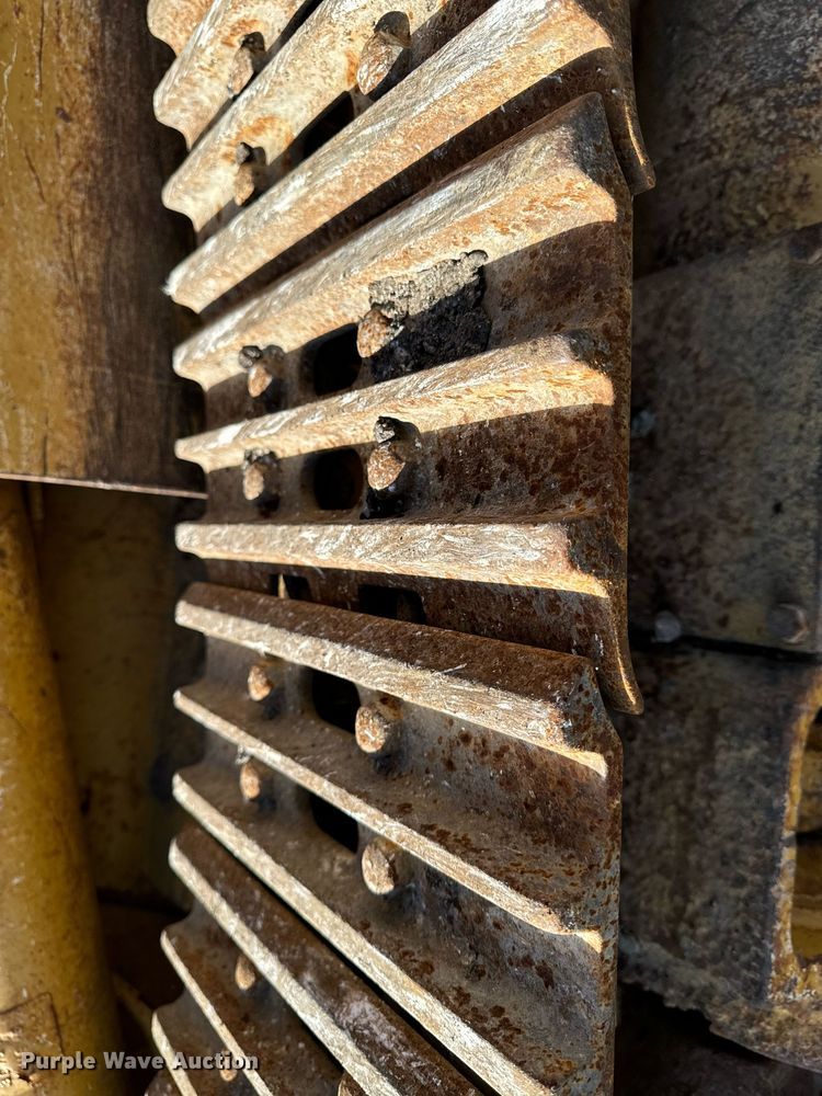 image for item DW2433 1981 Caterpillar 953 track loader