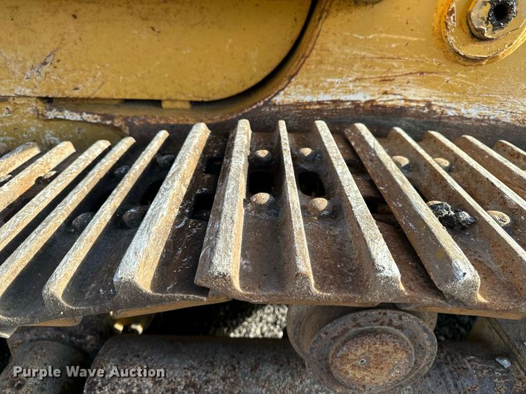 image for item DW2433 1981 Caterpillar 953 track loader