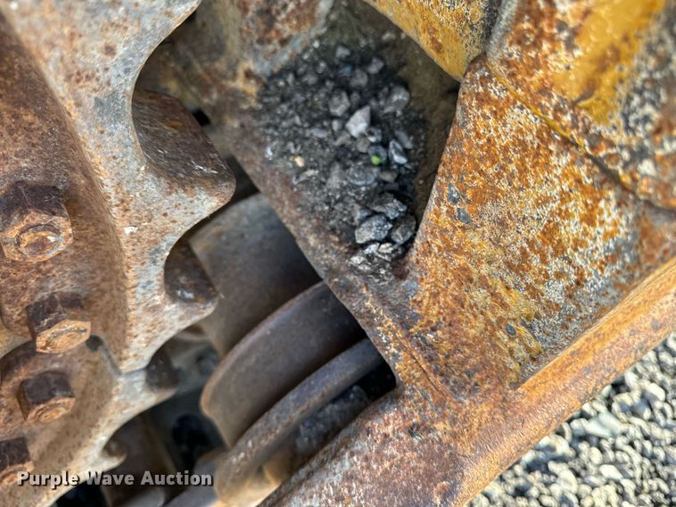 image for item DW2433 1981 Caterpillar 953 track loader