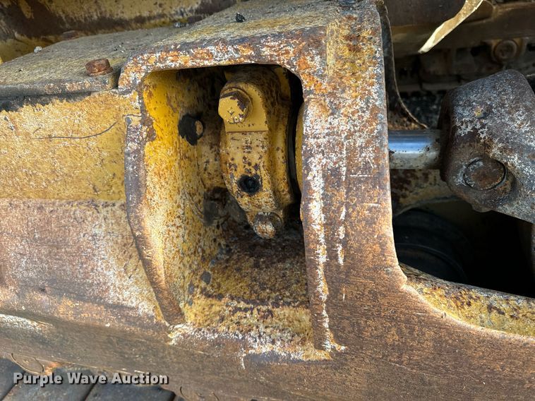 image for item DW2433 1981 Caterpillar 953 track loader