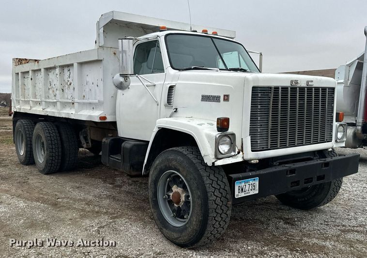image for item DW2438 1978 GMC Brigadier dump truck