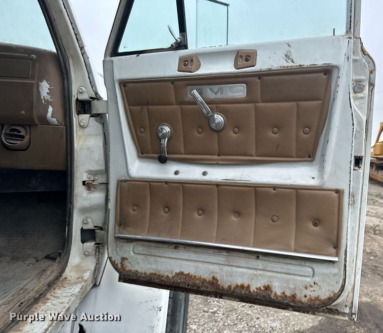 image for item DW2438 1978 GMC Brigadier dump truck