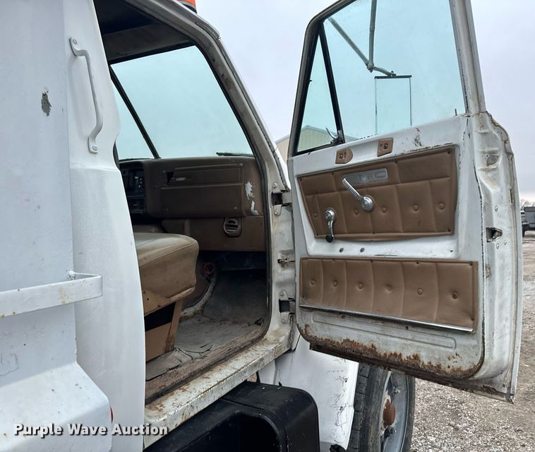 image for item DW2438 1978 GMC Brigadier dump truck