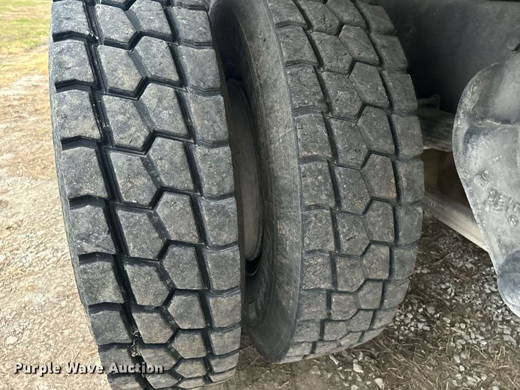 image for item DW2438 1978 GMC Brigadier dump truck