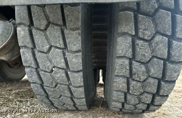 image for item DW2438 1978 GMC Brigadier dump truck