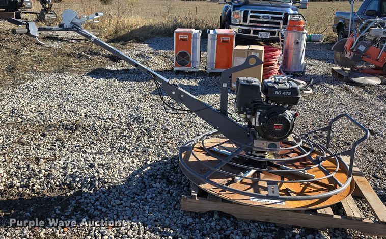 image for item DW3920 2019 Husqvarna BG479F power trowel