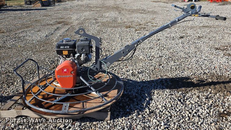 image for item DW3920 2019 Husqvarna BG479F power trowel