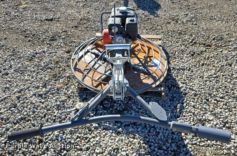 image for item DW3920 2019 Husqvarna BG479F power trowel