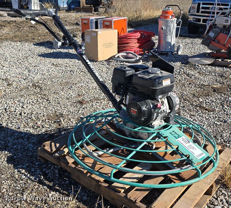 image for item DW3921 2020 Multiquip Whiteman B46H90 power trowel