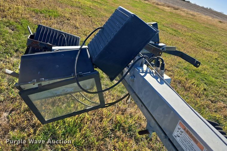 image for item DW3923 2012 Terex RL4 light plant