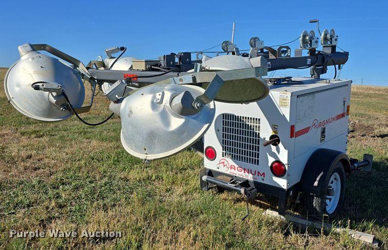 image for item DW3924 2014 Magnum Power MLT3060K light plant