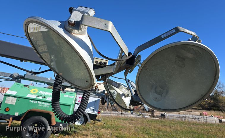 image for item DW3924 2014 Magnum Power MLT3060K light plant