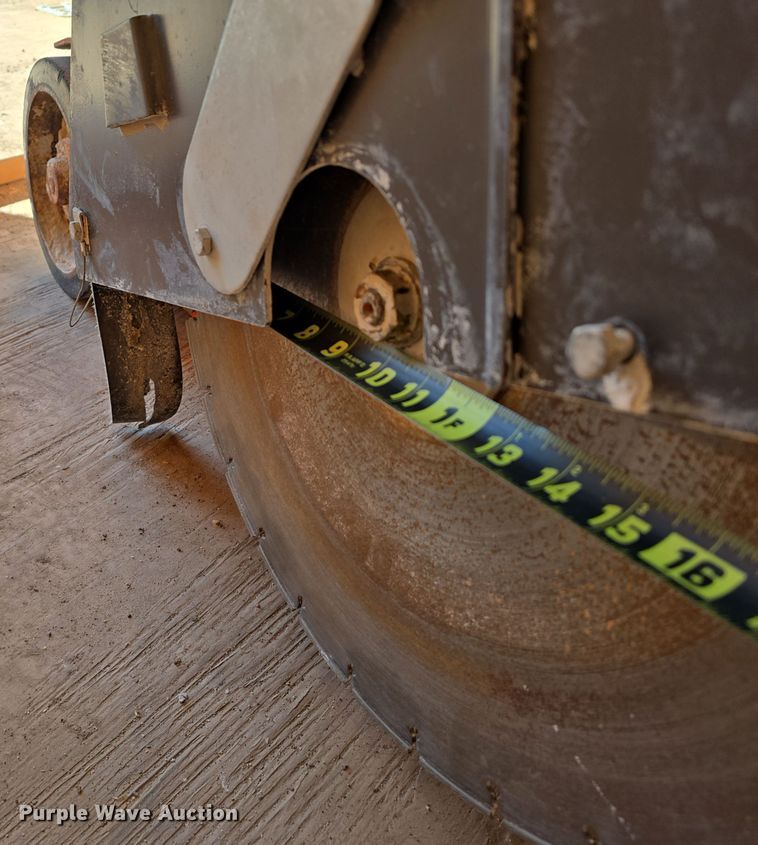 image for item DW3928 2018 Husqvarna FS520 concrete saw