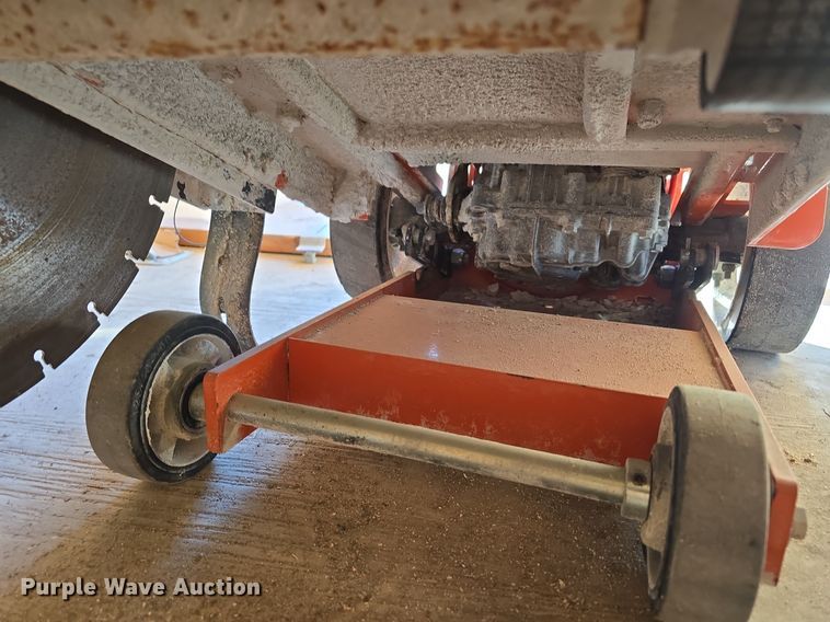 image for item DW3928 2018 Husqvarna FS520 concrete saw